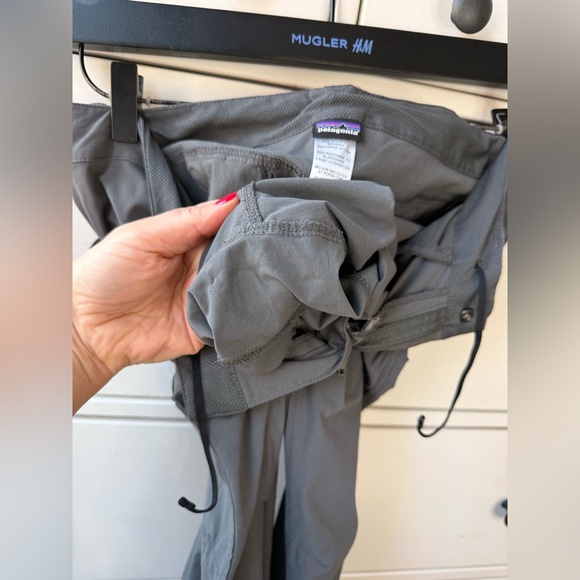 Patagonia Women’s Size 8/S Gray Hiking Cargo Pants Roll Tab Outdoor Trail - Picture 7 of 17